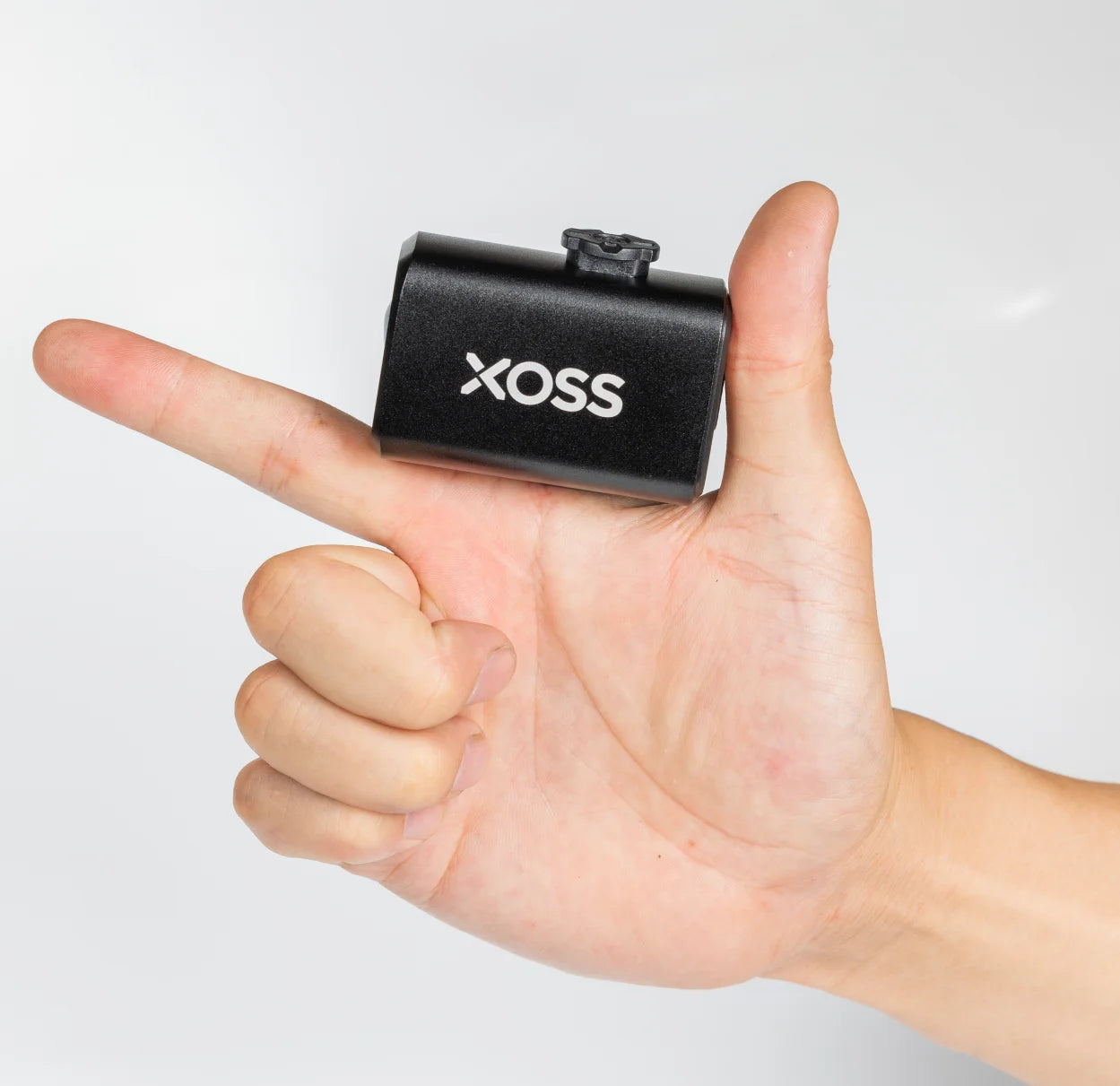 XOSS Bike Headlight 1000lm – Smart Sensor, Waterproof & USB Rechargeable Digispots